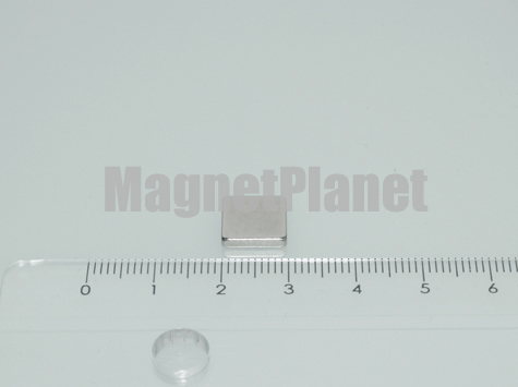 10x10x2 mm N52 NEODYM mágnes hasáb